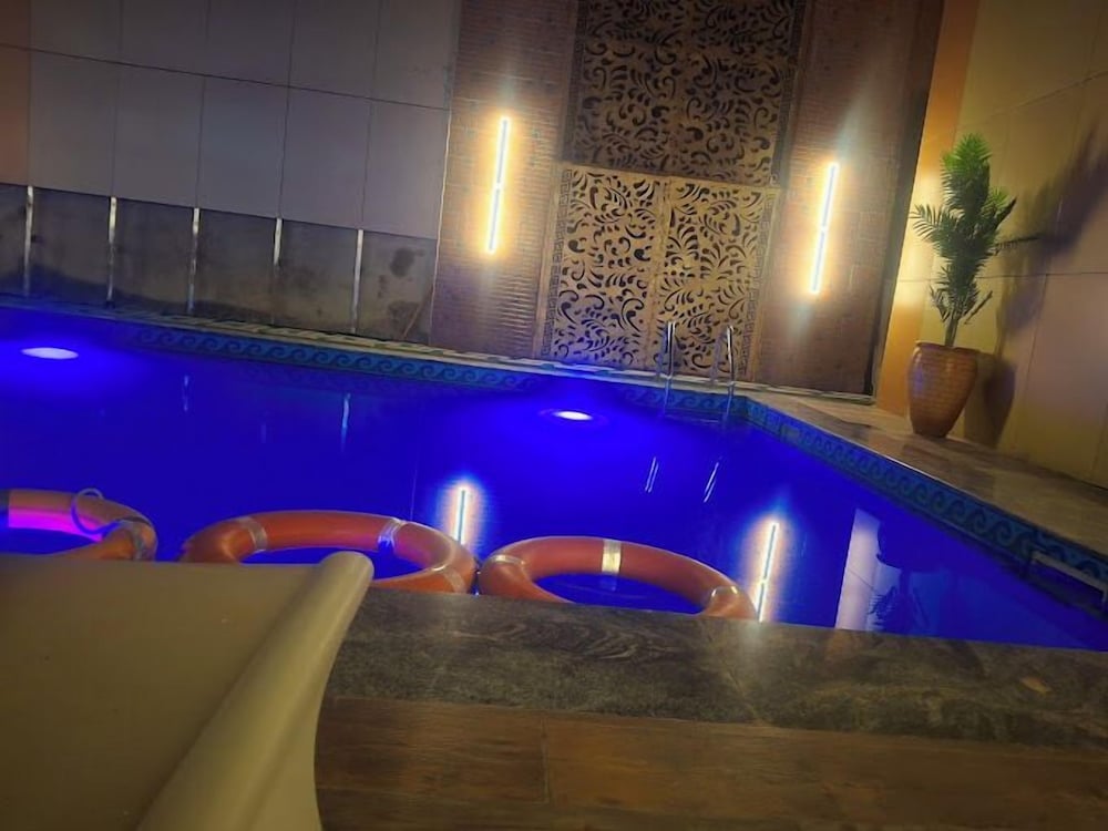 Bizzare Luxury Apartment