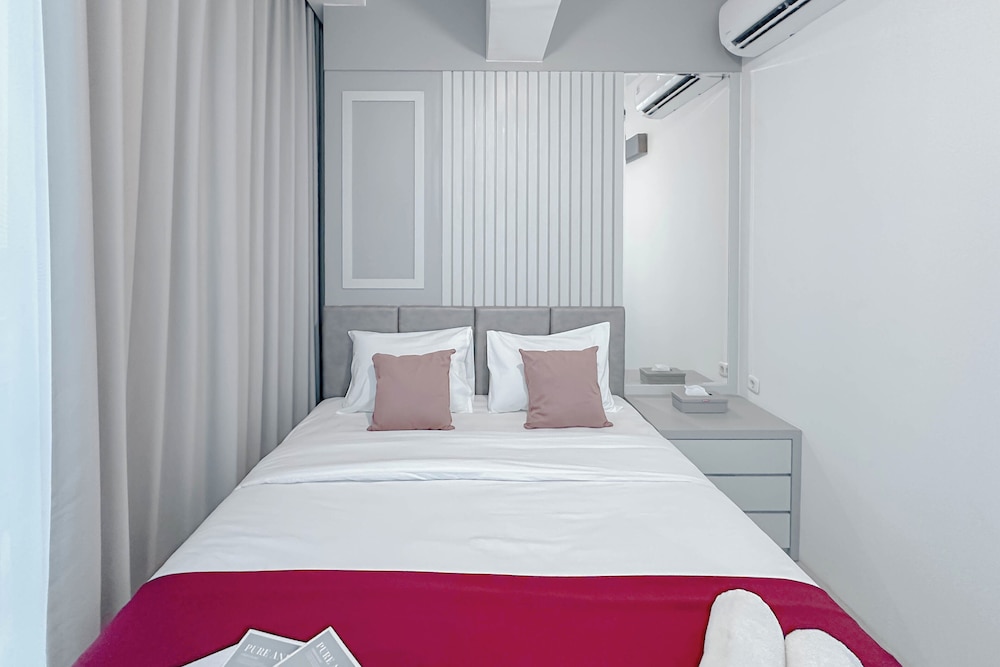 Combined Grey Toned 2Br Apartment At The City Square Surabaya