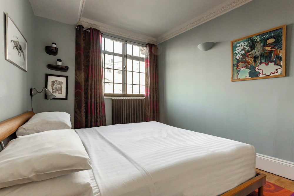Cockspur Street by Onefinestay