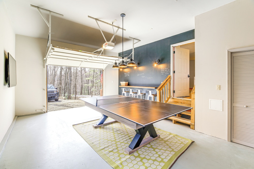 Deer River Retreat: Cabin Feel w/ Modern Touches