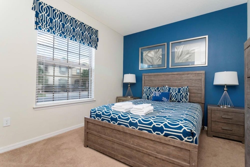 Amazing 5BR Private Pool Lakeview Near Disney