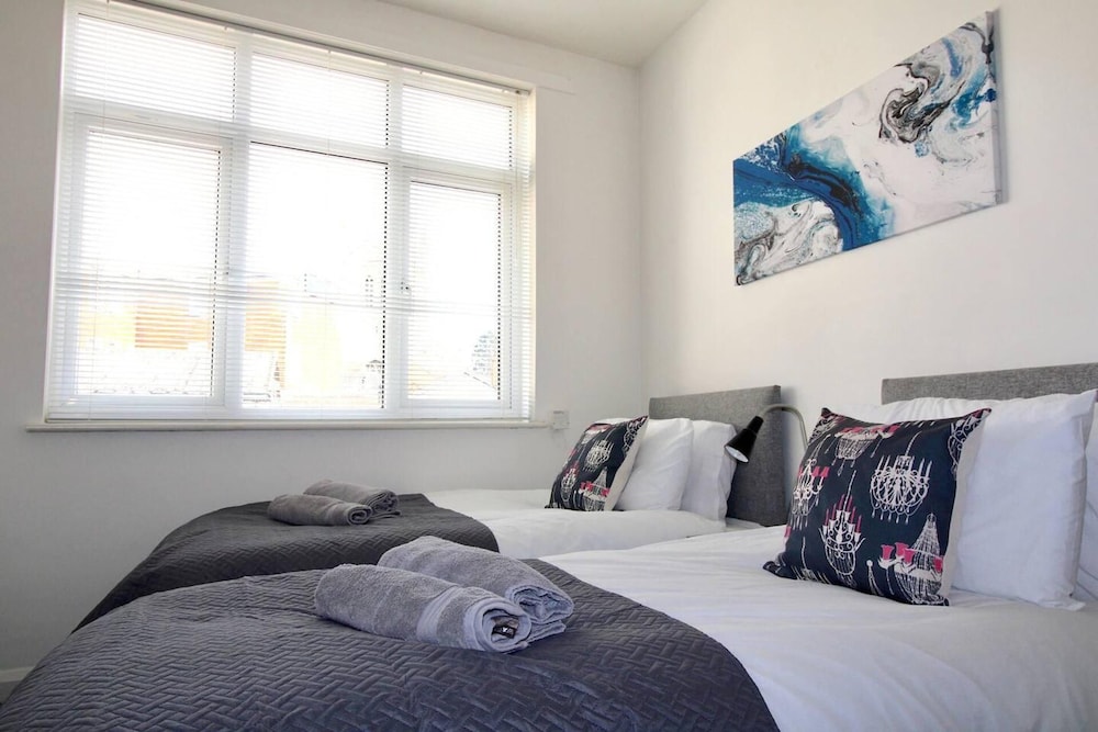 Remarkable 3-bed Apartment in Newport Pagnell view 5