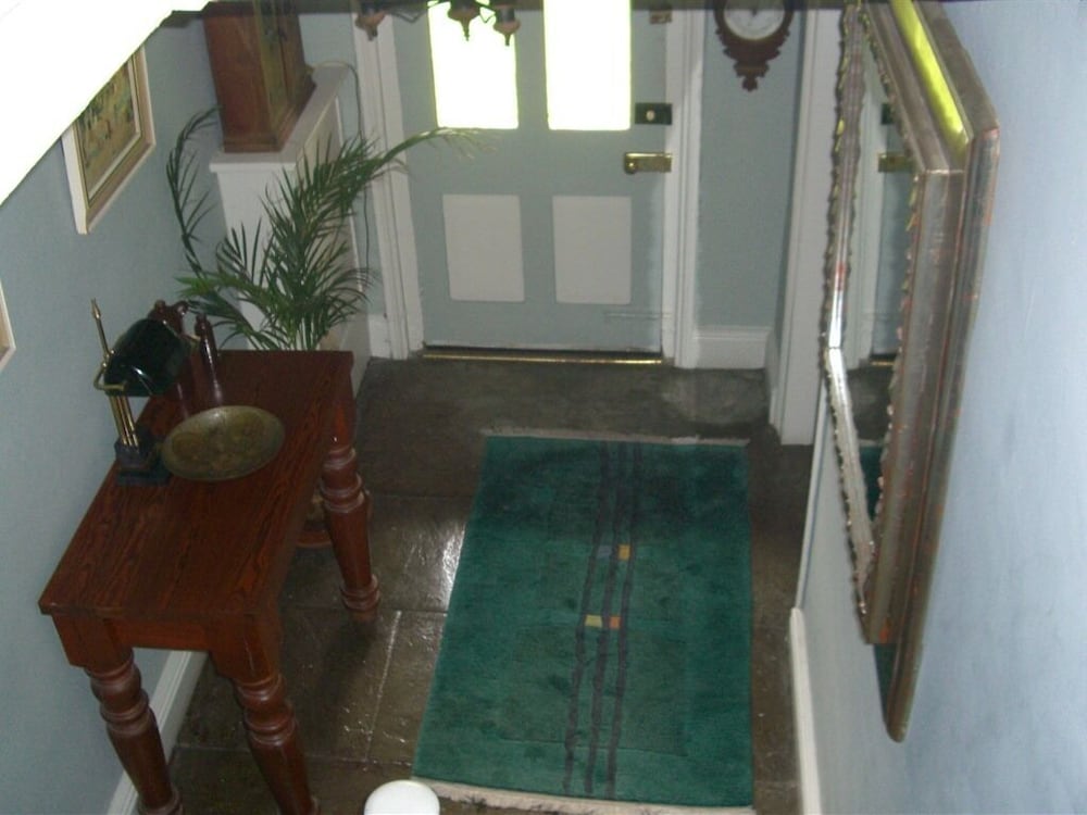 Altrincham Vacations - Ash Farm Country Guest House - Property Image 2
