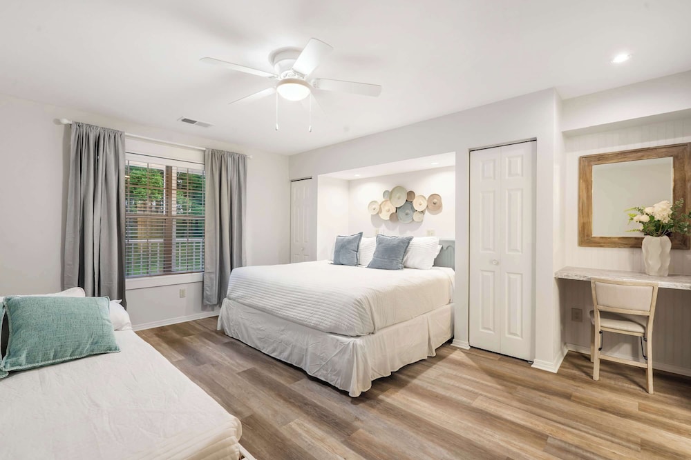 Ozark Mountain Oasis For 7!