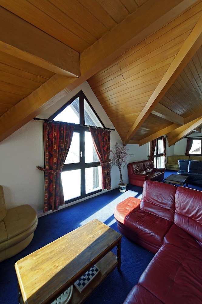 Valmeinier Vacations - Hotel L'Aigle - Property Image 2