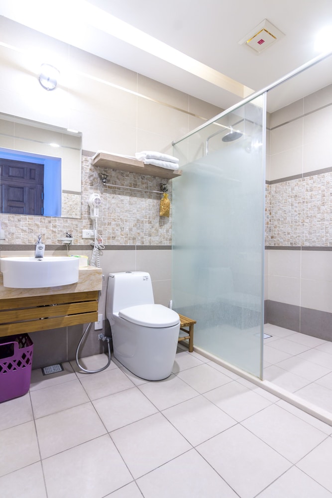 Jhongshan Building B&B