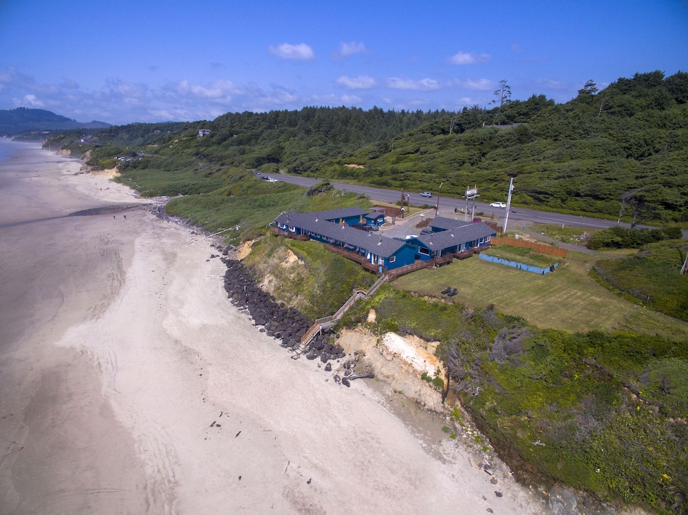 Moolack Shores Inn