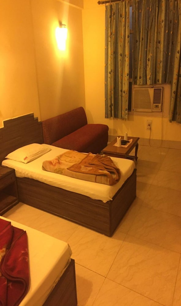 ADB Rooms Hotel India International Dx