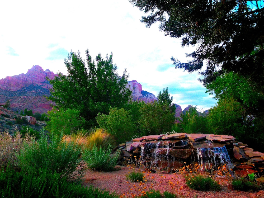 Canyon Vista Lodge