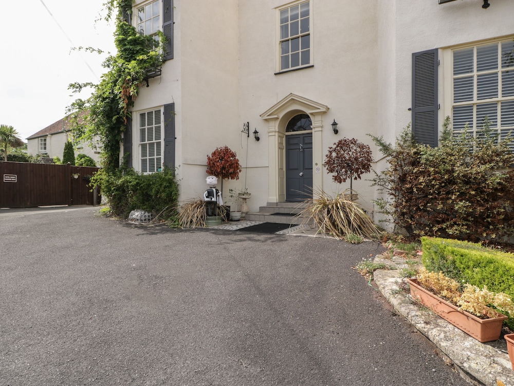 Alcombe House