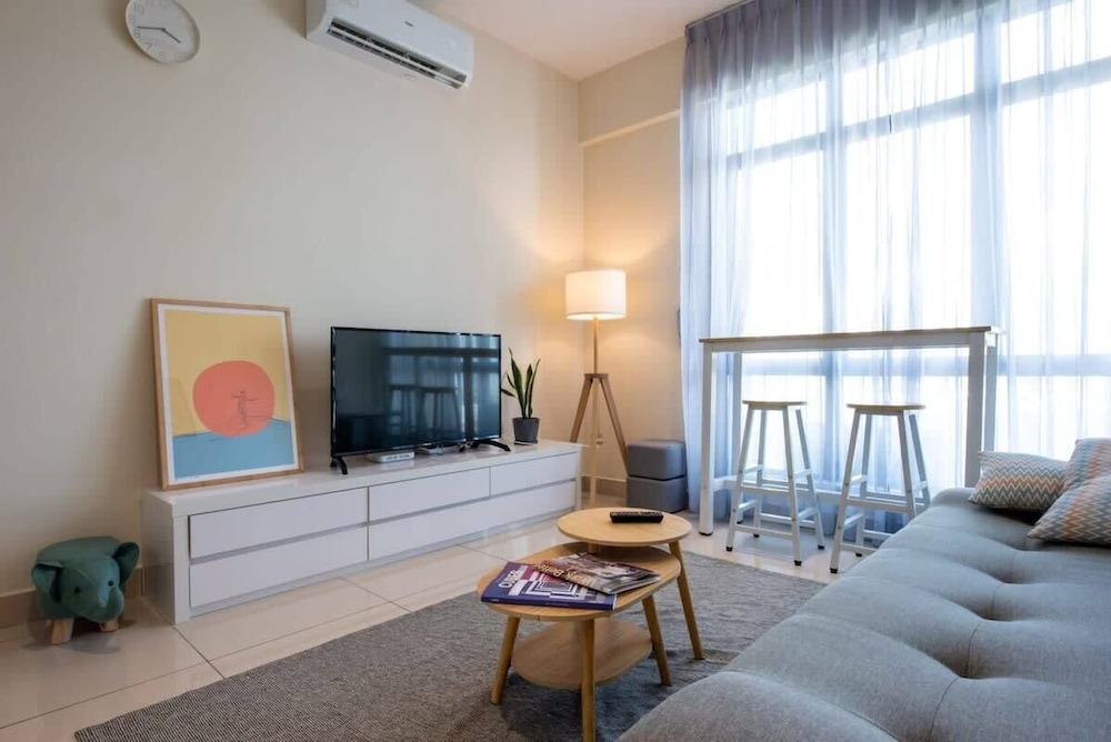 Modern & Cozy 3BR Apt ARC at Austin, Free Parking