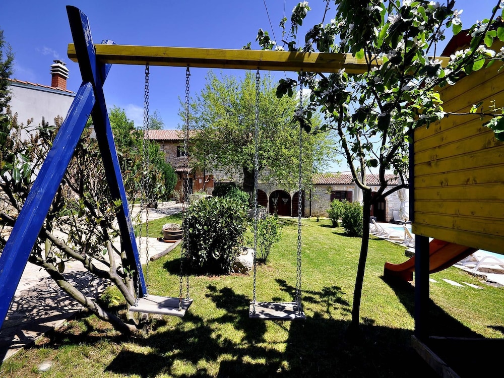Photo 31