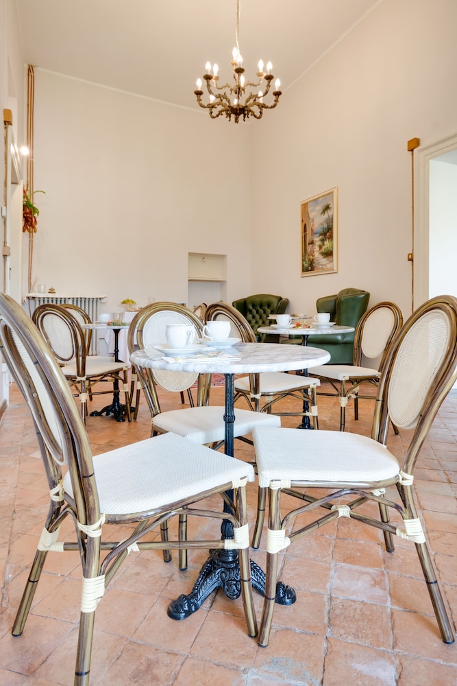 Castello Di Caccuri Suites