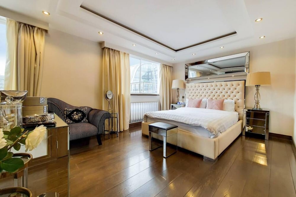 Beautiful Four Bedroom Apartment Behind Selfridges