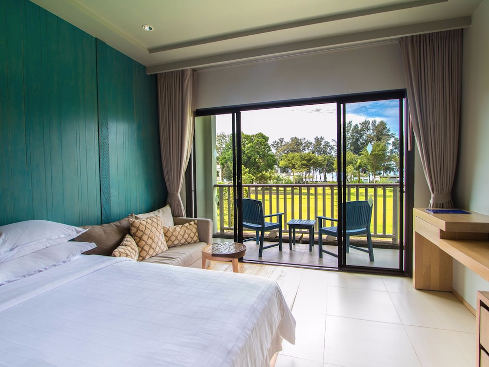 Dusit Thani Krabi Beach Resort 2