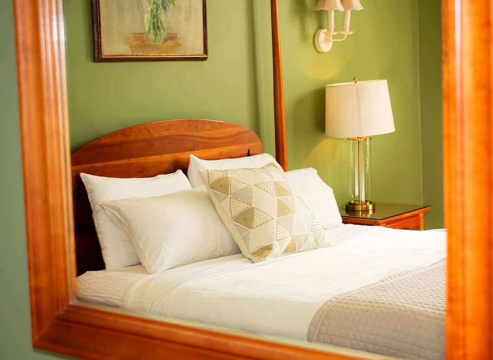 The Brewster Inn