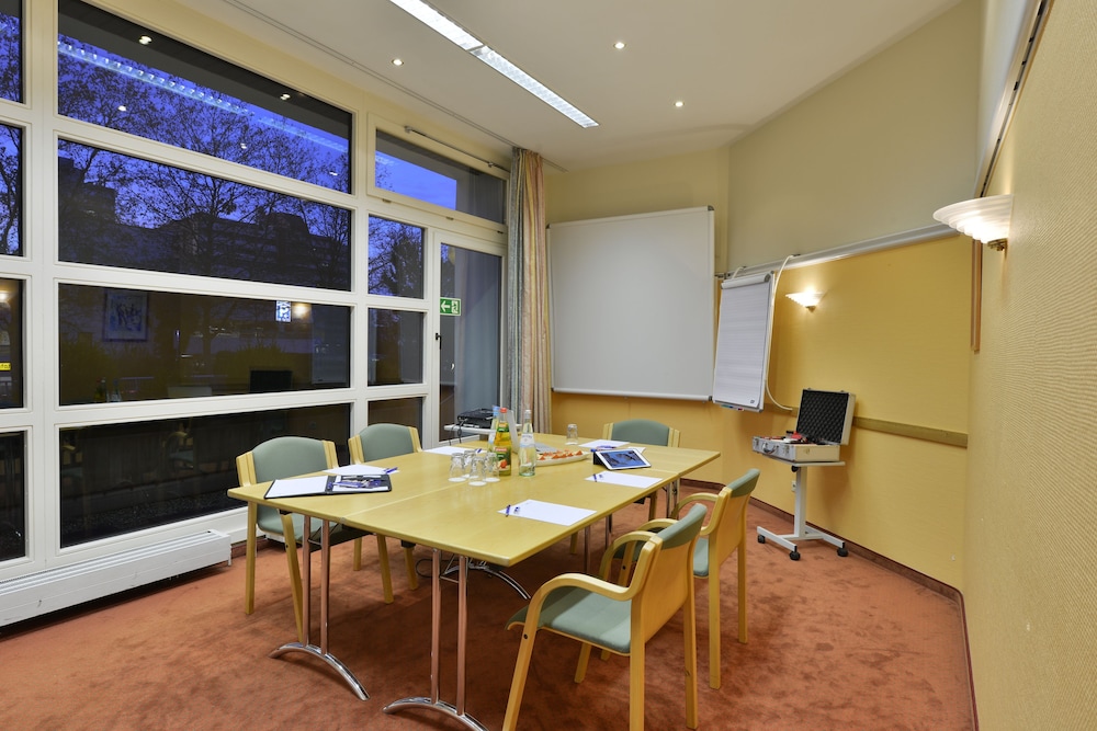PLAZA INN Leonberg - Property Image 17