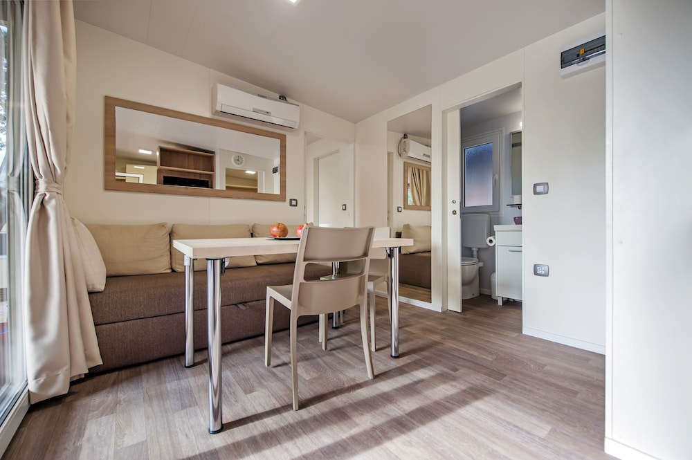 Mediteran kamp Mobile Homes in Camping Porton Biondi