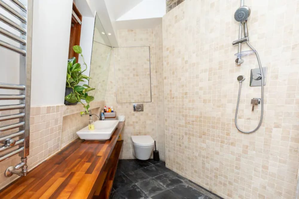 Bright & Stylish Loft Flat - Stoke Newington!