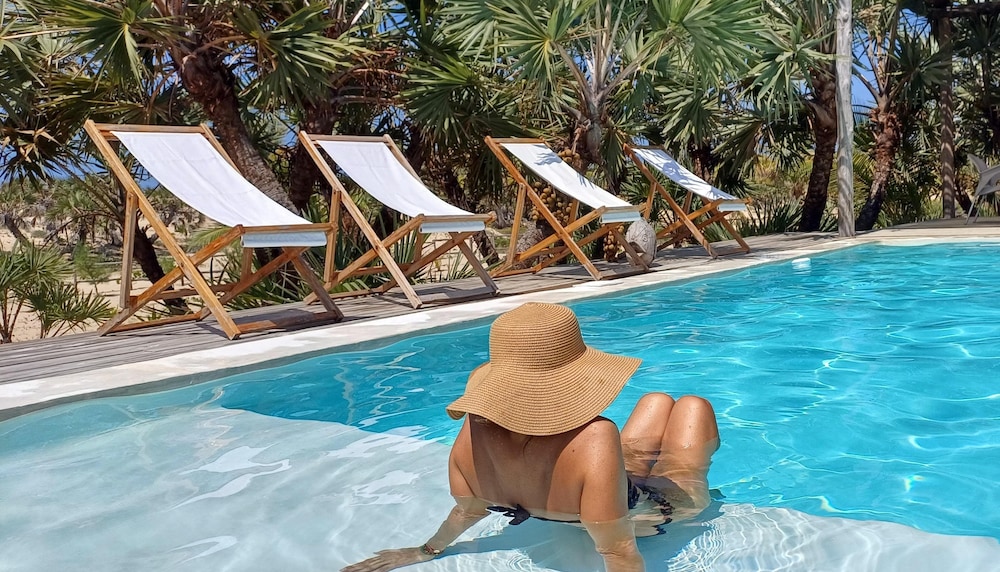 Coral Villa - Luxury Beachfront Villa with Private Pool by Karula