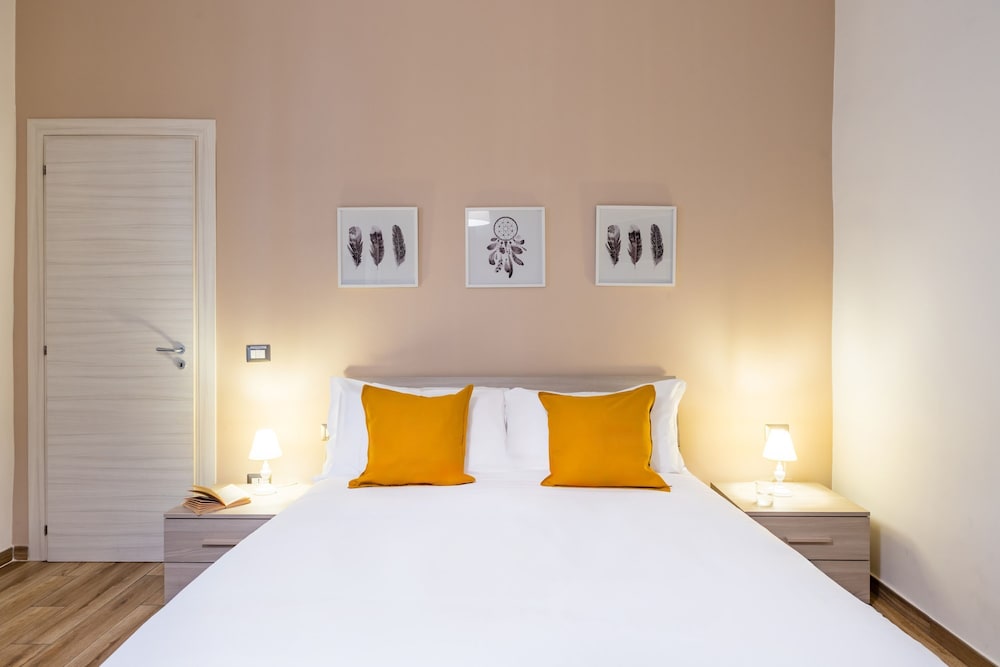 Carlo III Apartment by Wonderful Italy