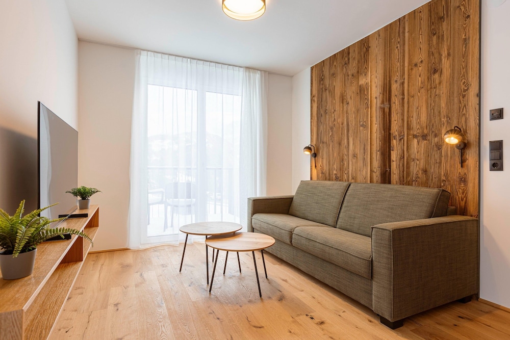 Apartment With Balcony in Fiss