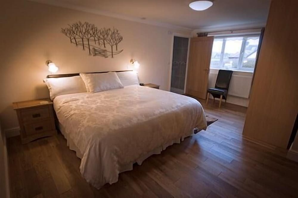 Pembroke Vacations - Lovesgrove Country Guest House - Property Image 13