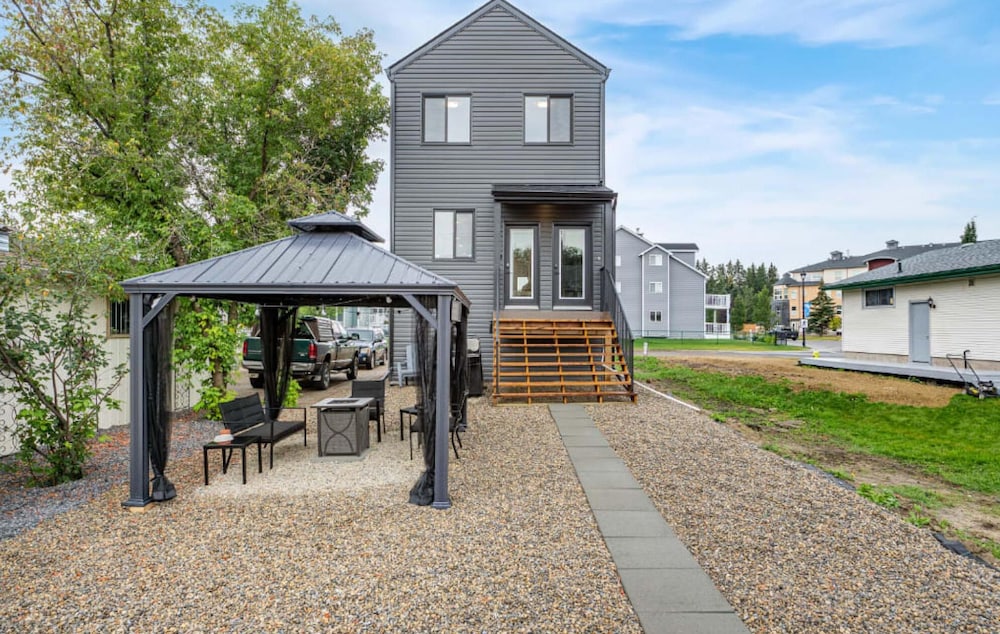 The Promenade No Service Fees Patio and BBQ