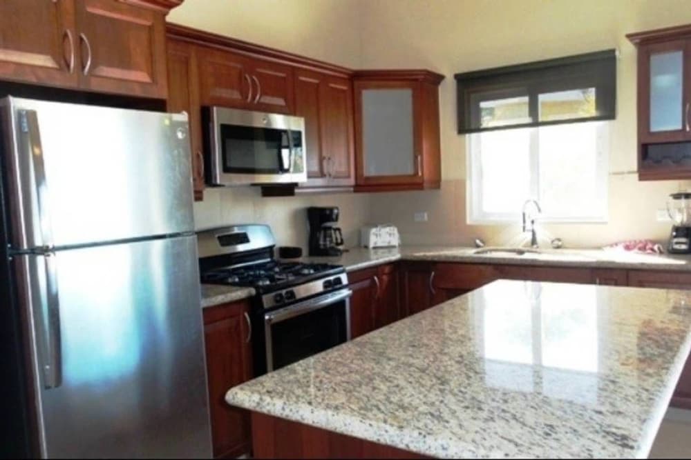Two Bedroom With Jaccuzi Gated view 5