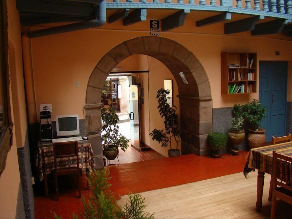 Hostal Suecia I