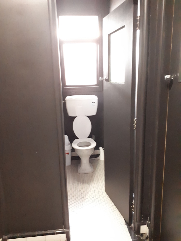BoBs Hostel