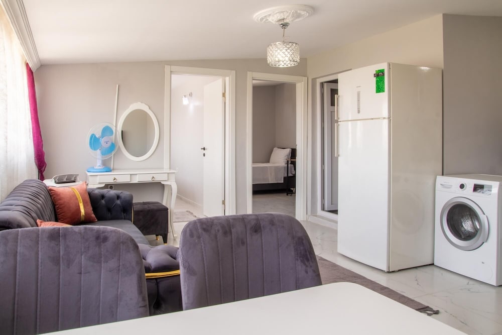 Modern Flat 10 min to City Center and Sea in Urla view 5
