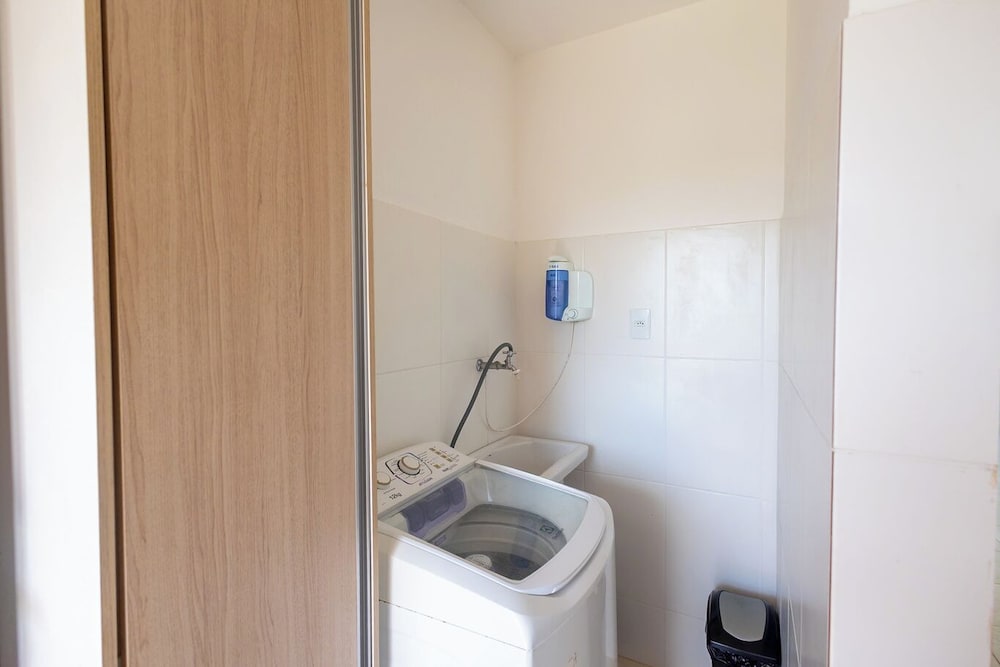 Apto com Piscina Vaga e Smart Lock em Aritagu