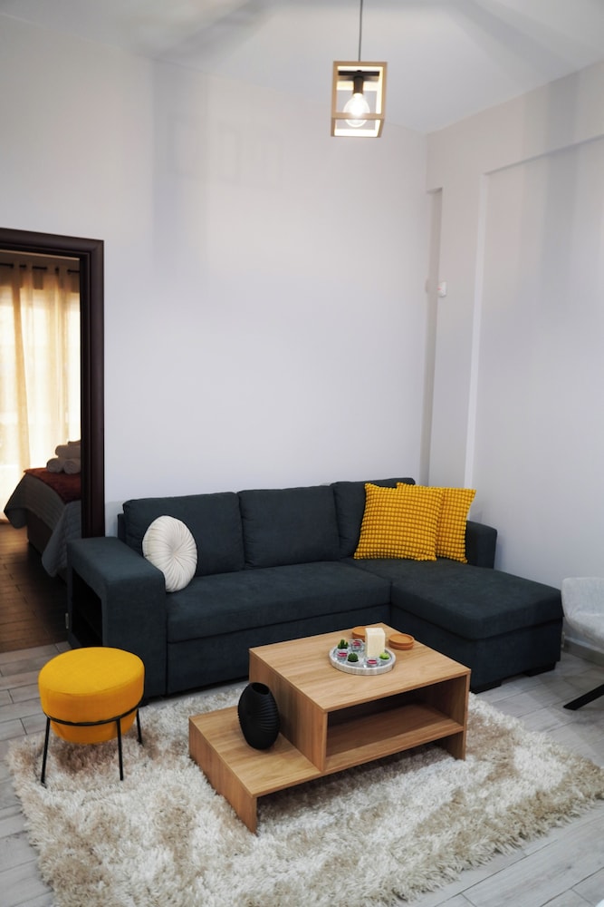 Athenian Petralona Suite