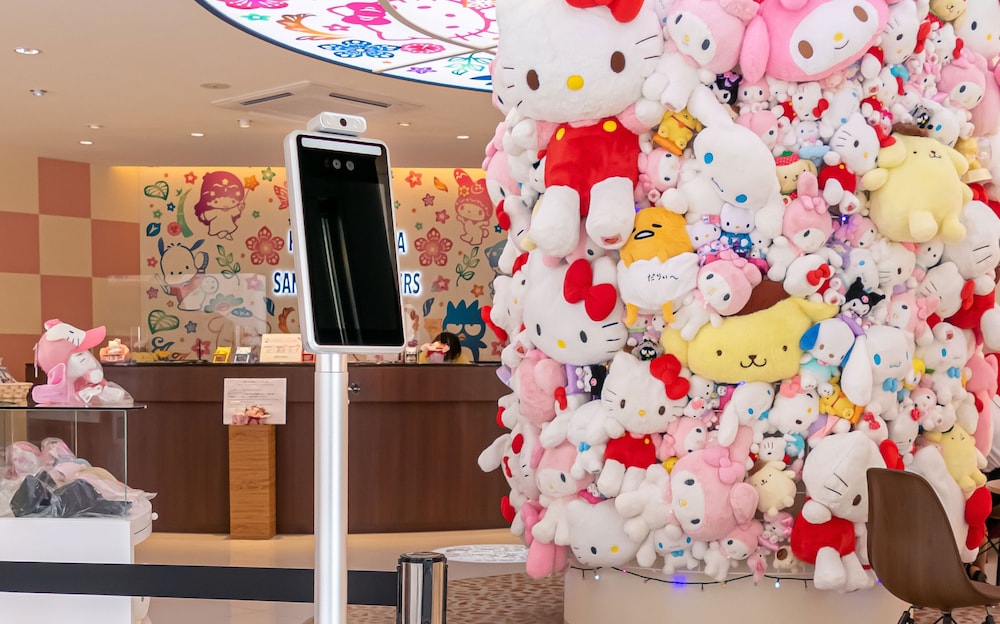 HOTEL OKINAWA WITH SANRIO CHARACTERS 186