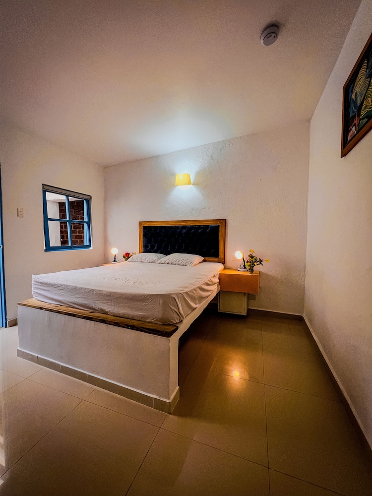 The Blue House Hostel - Santa Marta