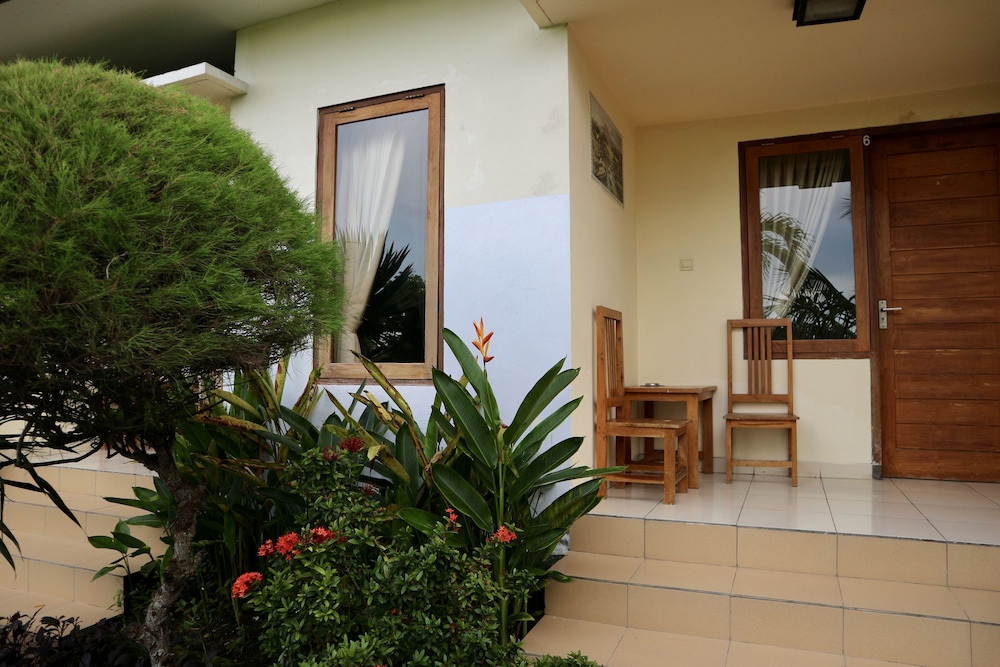 Bhujangga Village Uluwatu