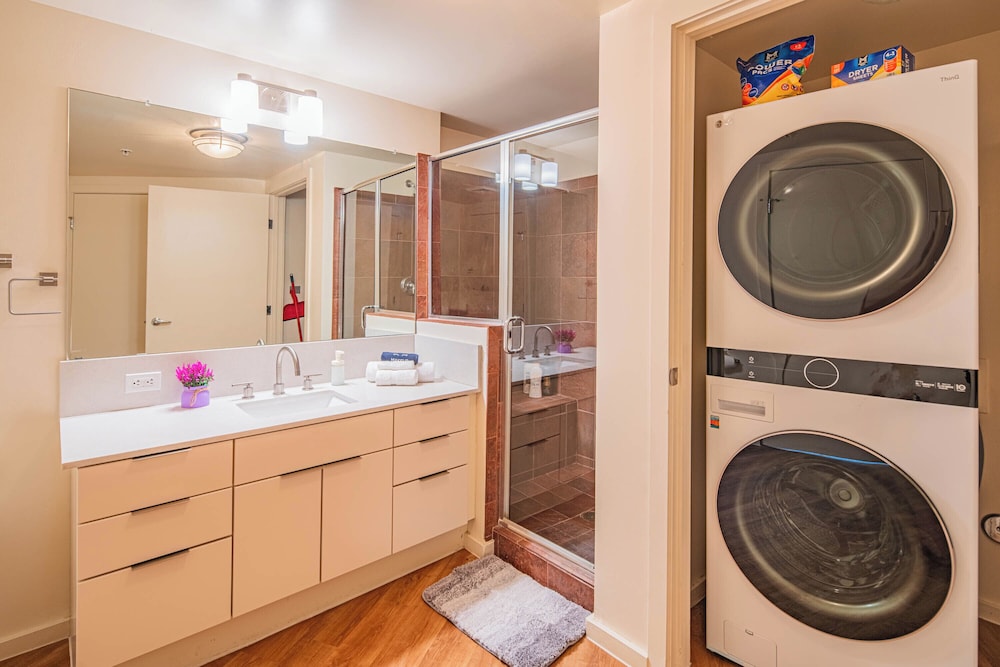 ROVE LIVING/KL - 44 Monroe