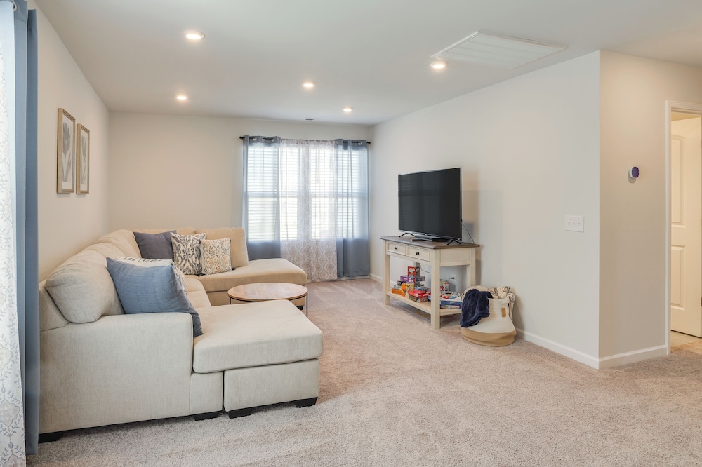 Work, Explore & More: Lebanon Family Home!