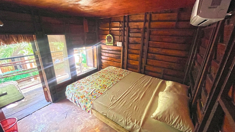 Mr Zamna Tulum