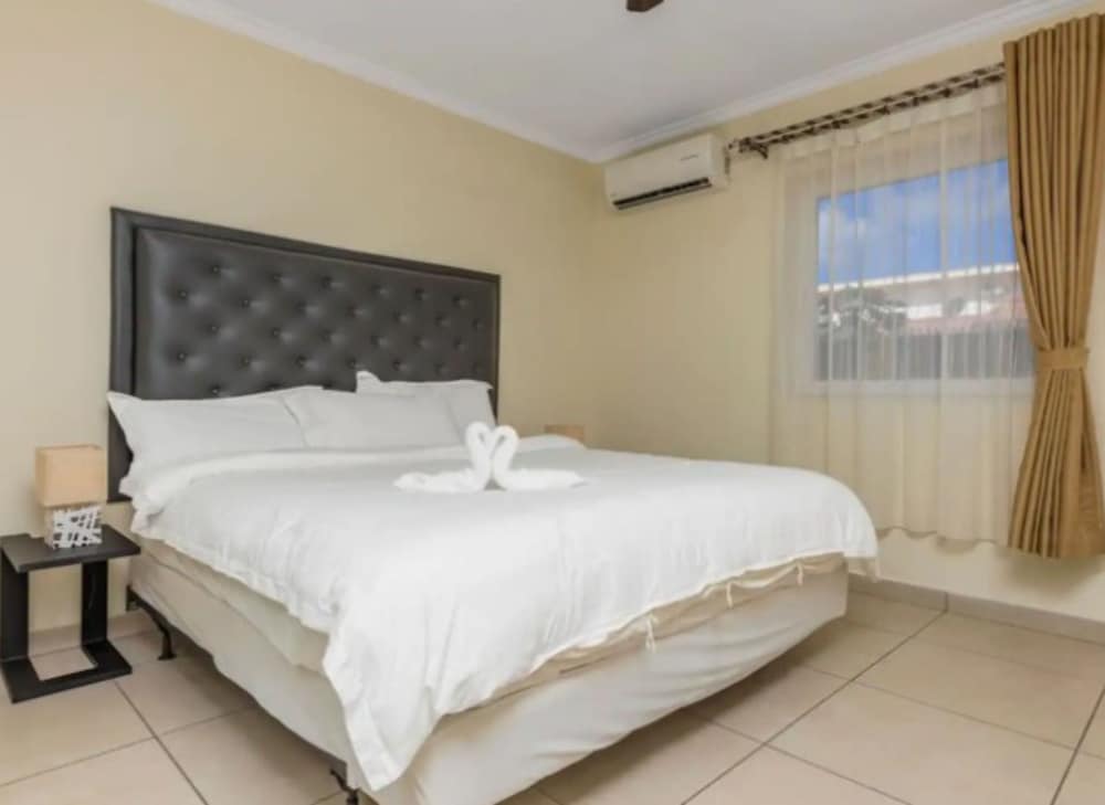 Apartamento para Parejas en Eagle Beach view 2