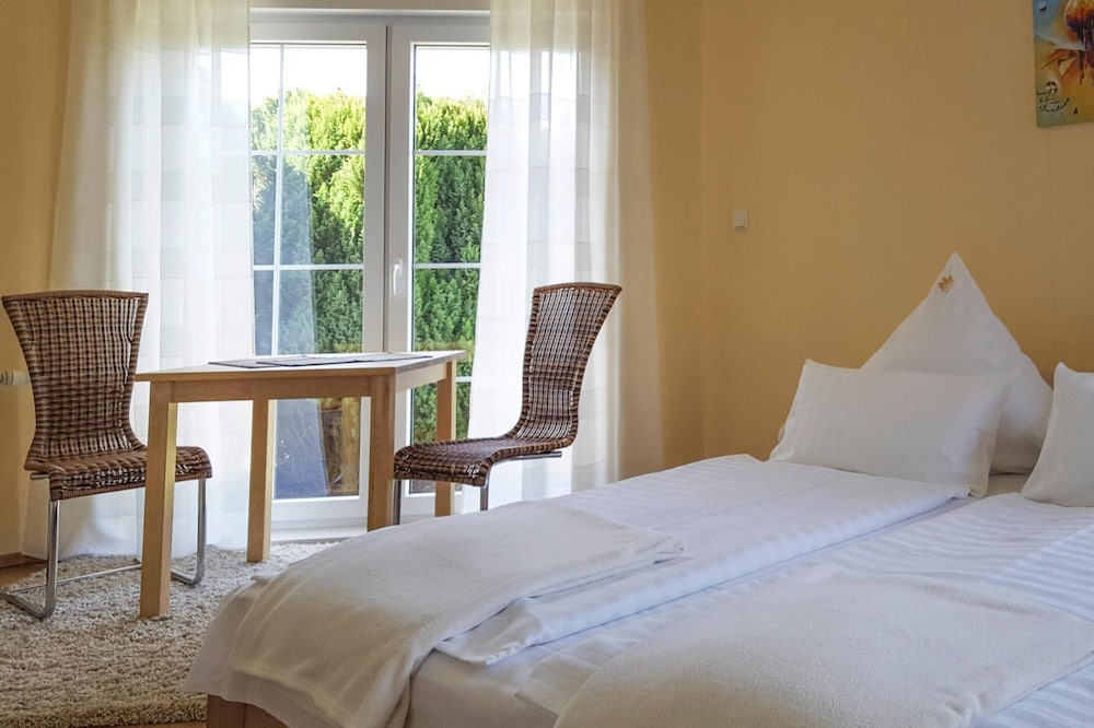 Large, Comfortable Holiday Villa, Private Garden view 5