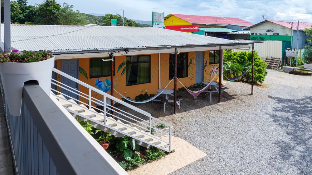 Hostel Cattleya