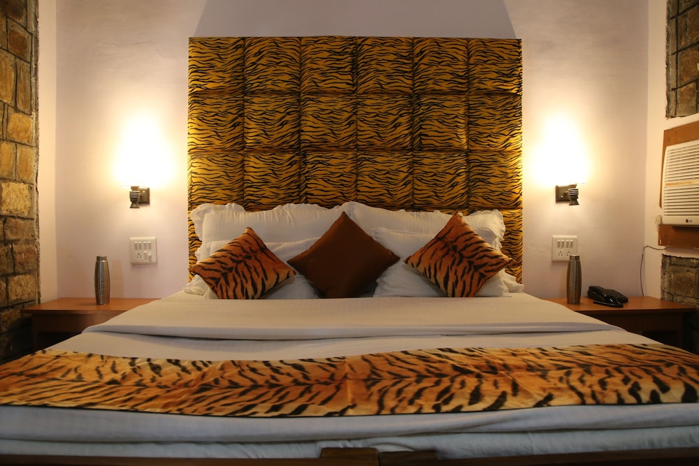 Mogli Jungle Resorts Bandhavgarh view 3