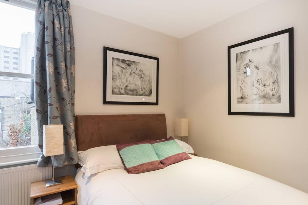 Marvellous 1 bed Fulham Apt w Terrace