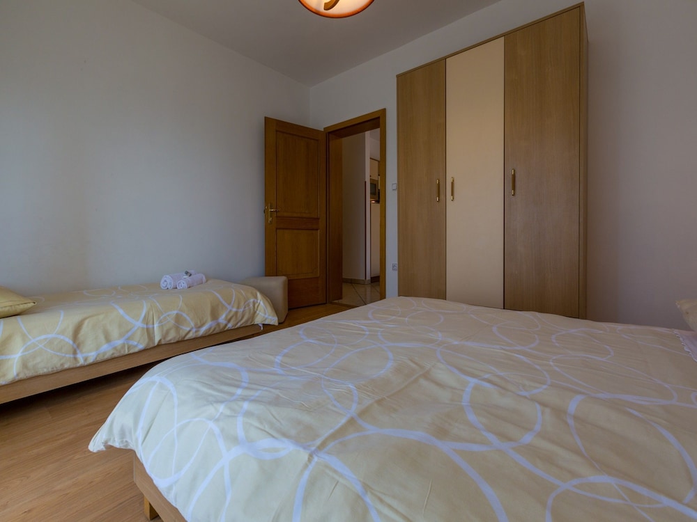 Apartments and Rooms Nensi view 4