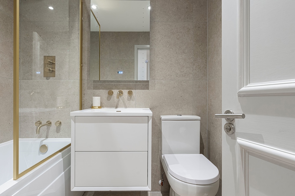 JOIVY Stylish 1 bed flats in Soho