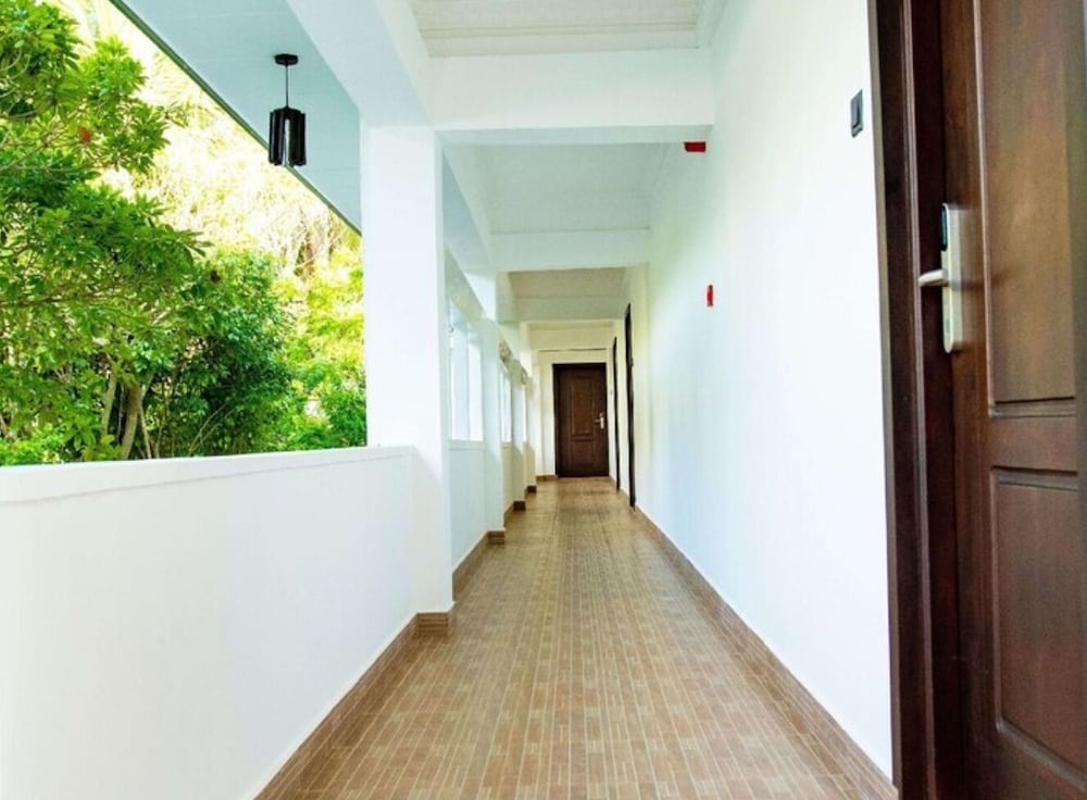 Manara Beach Resort
