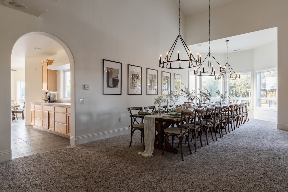 Wilson Creek Manor By Avantstay Sleeps 24 Amazing Estate w Pool Game Room