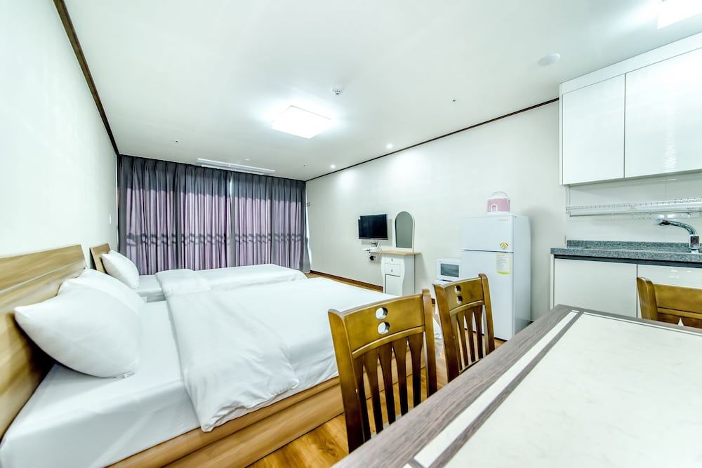 Rejina Pension